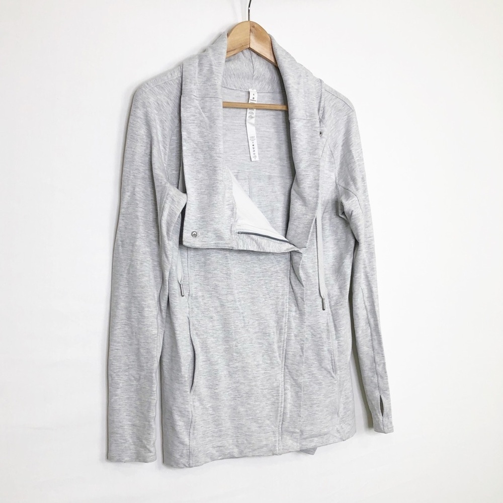 Lululemon size 6 Coast easy wrap ultralight heathered jacket. - Picture 6 of 9